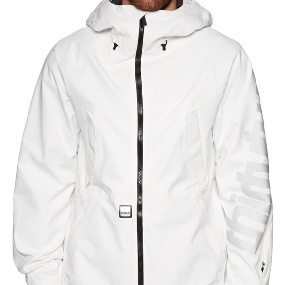 white snow jacket mens
